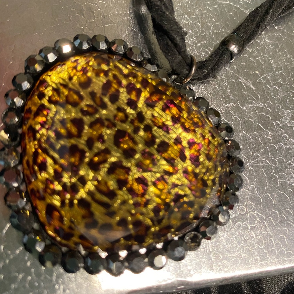Leopard heart necklace